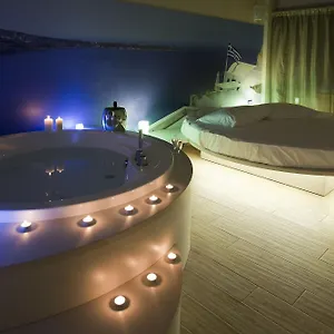 Seven Hotel