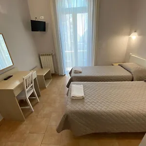 Atena Μιλάνο