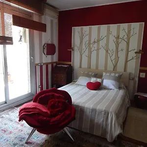 House Bed & Breakfast